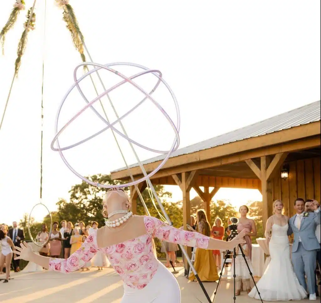 hula hoop performers